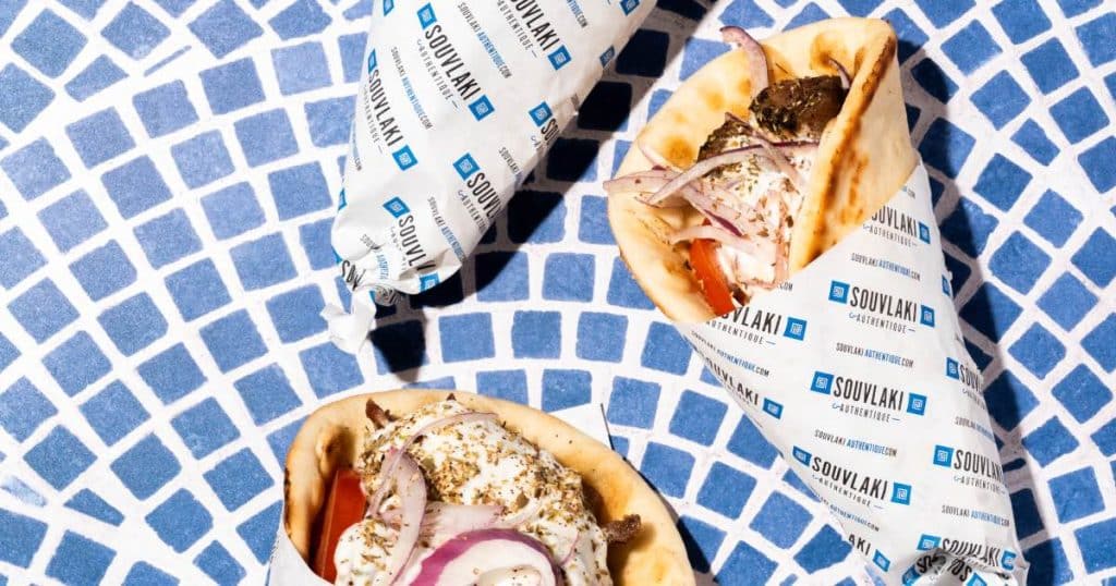 Construisez-le à Votre Façon : Personnaliser le Pita Wrap Grec Ultime