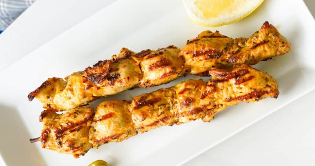 Comment Apprécier Votre Souvlaki de Poulet